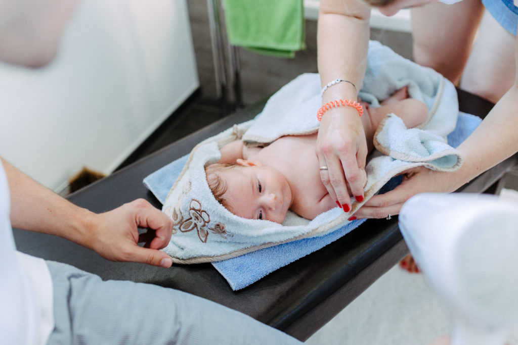 Babytrocknen mit dem Föhn