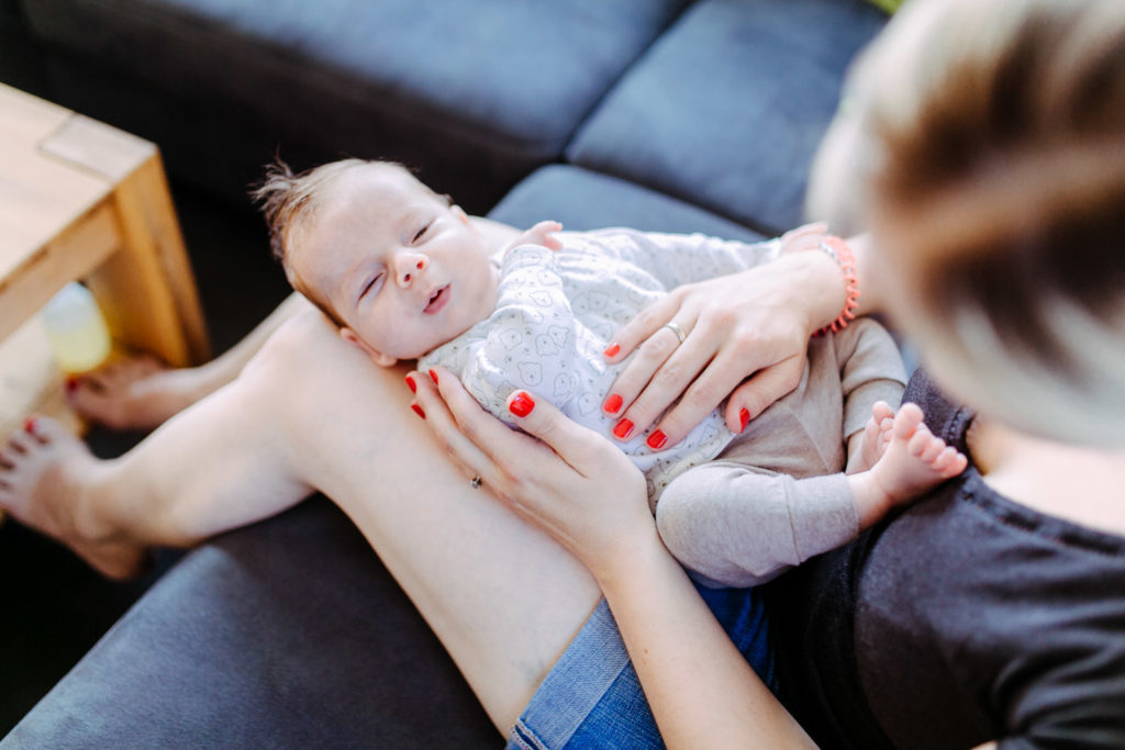 Familienreportage bei Mama auf dem Arm